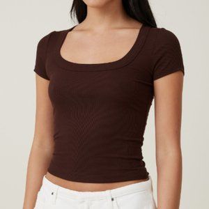 Cotton On Staple Rib Scoop Neck Short Sleeve Top in Dark Oak